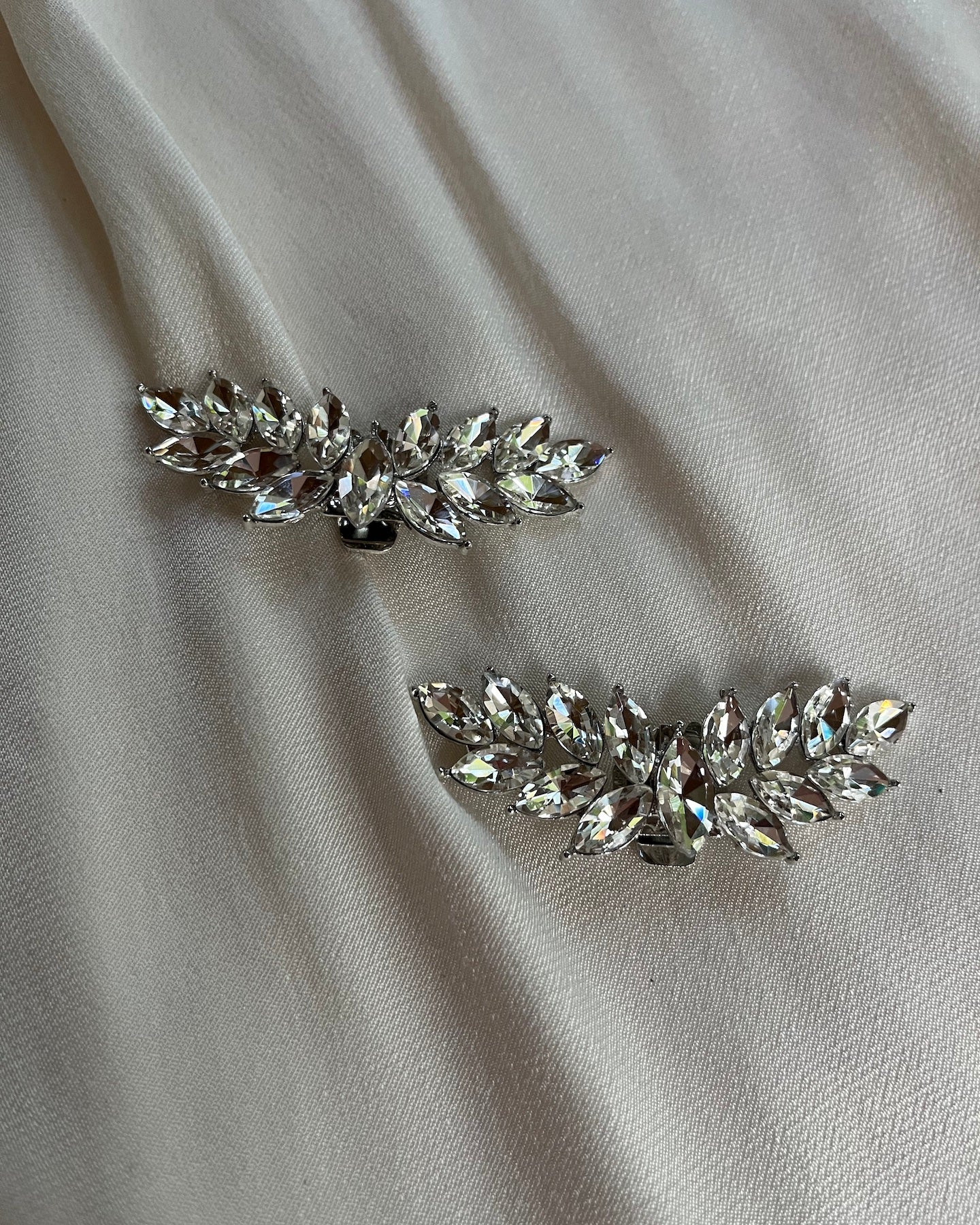 Kenkäkoriste strassi terävä